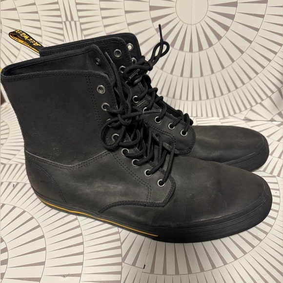 Dr. Martens Winsted Black Leather Men’s Lace Up Boot US Size 12 - Picture 1 of 11